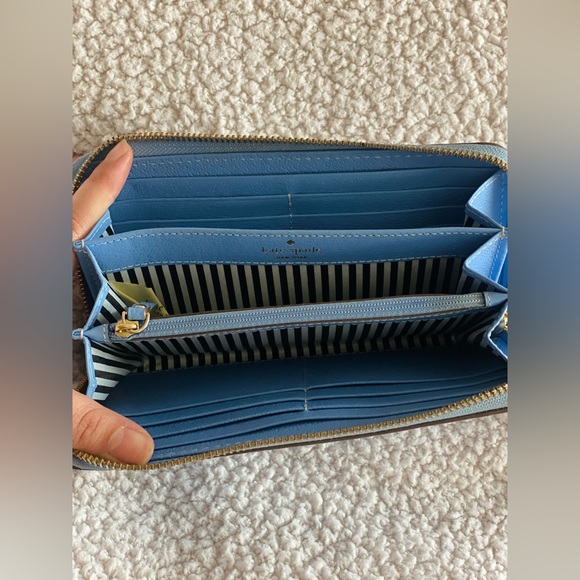 KATE SPADE | Clutch Wallet - Picture 3 of 4